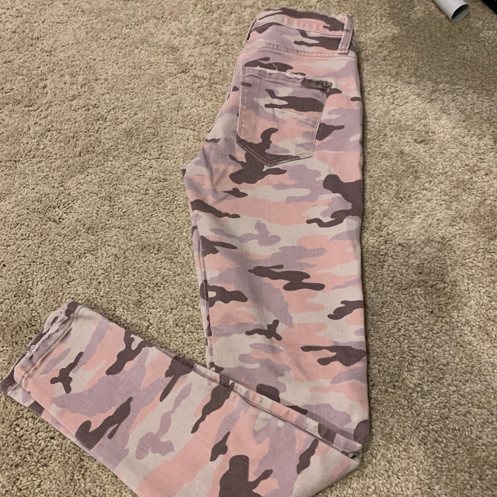James Jeans 24